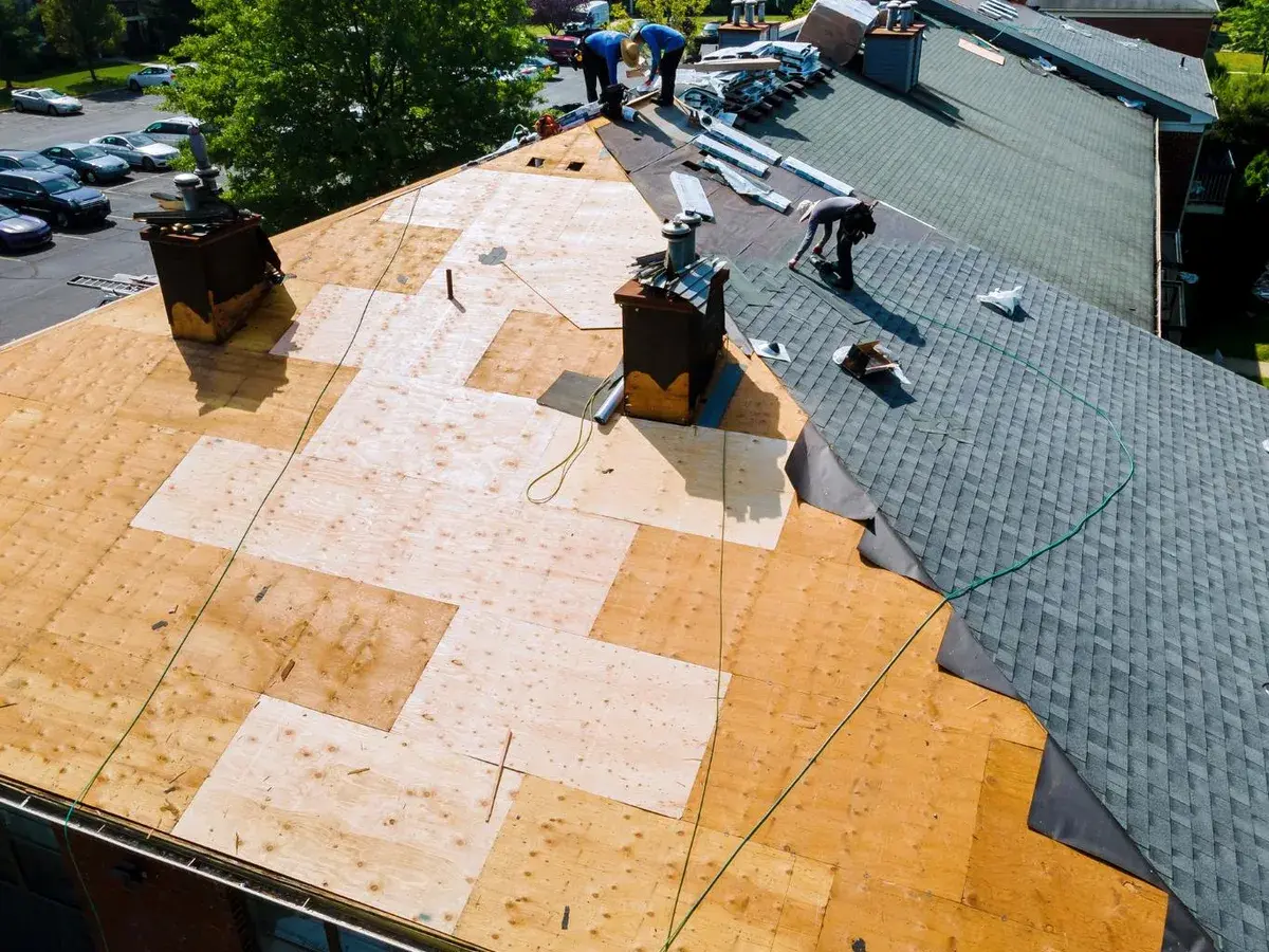 Residential exterior work by Orange Exteriors, roofing contractor serving Maplewood, MN Residential exterior work by Orange Exteriors, roofing contractor serving Maplewood, MN