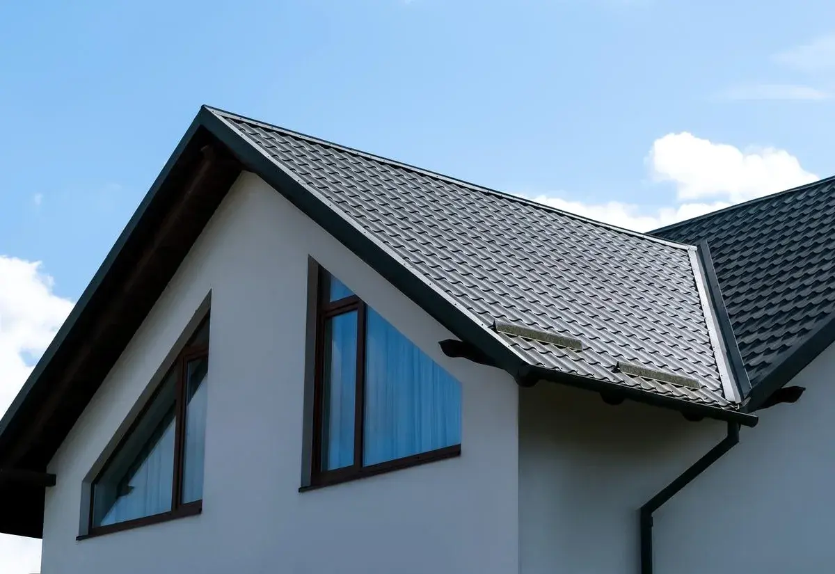 Residential roof replacement by Orange Exteriors, roofing contractor serving Washington County, MN Residential roof replacement by Orange Exteriors, roofing contractor serving Washington County, MN